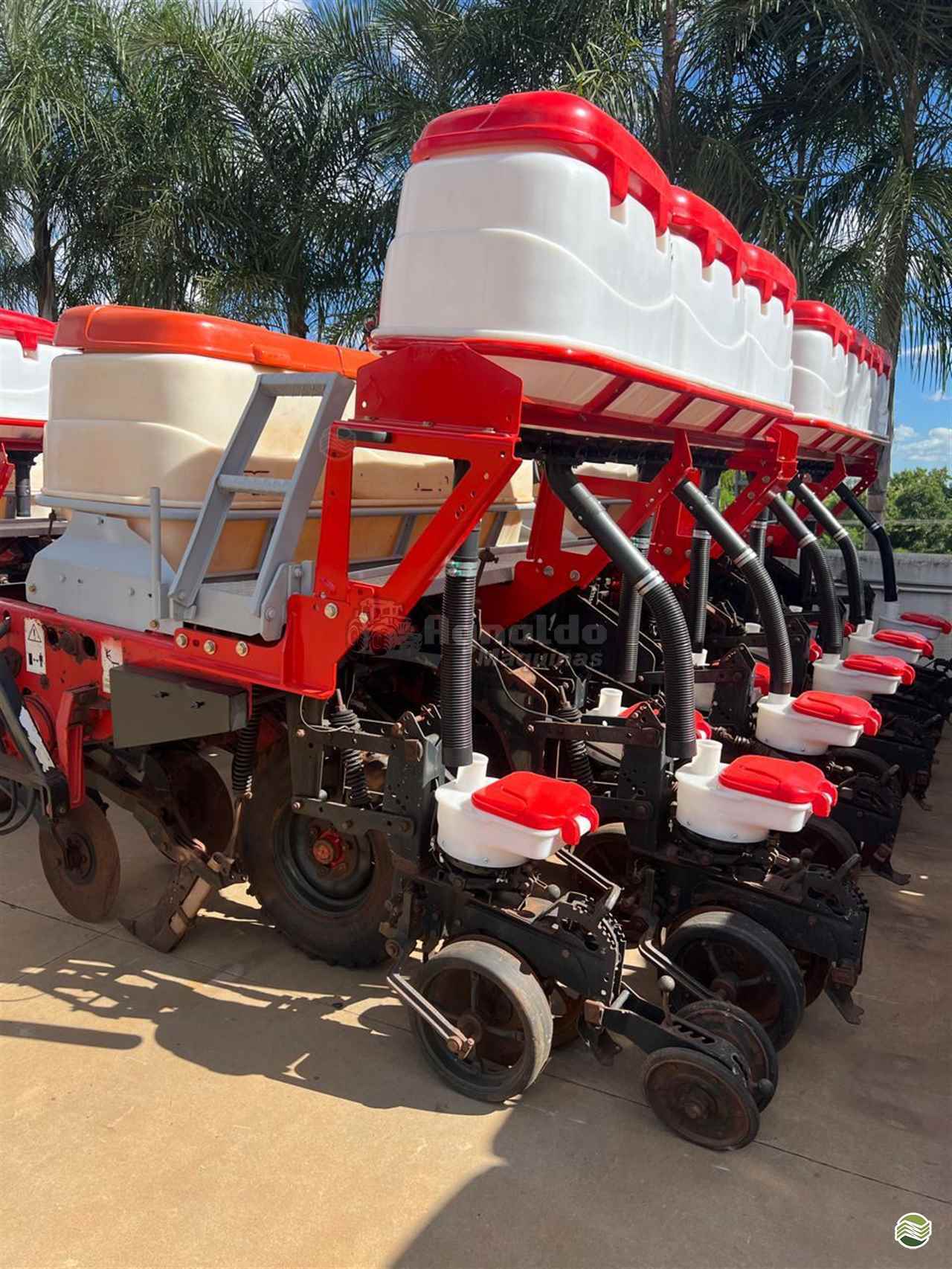 PLANTADEIRA JUMIL JM 3080 Agnaldo Máquinas Agrícolas  UBERABA MINAS GERAIS MG